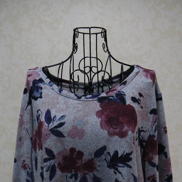 LILDY Grey Gray Floral Long Bishop Sleeve Sweater - Picture 10 of 17